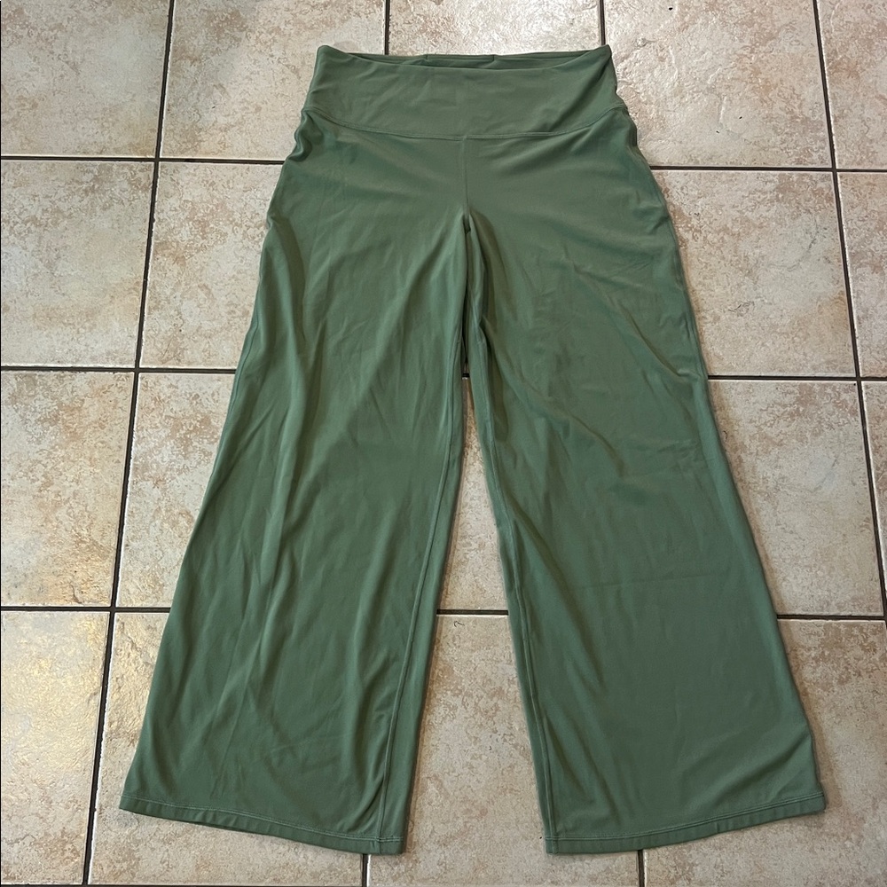 Athleta Elation Wide-Leg Pants in Sage Green,‎ Sz XL